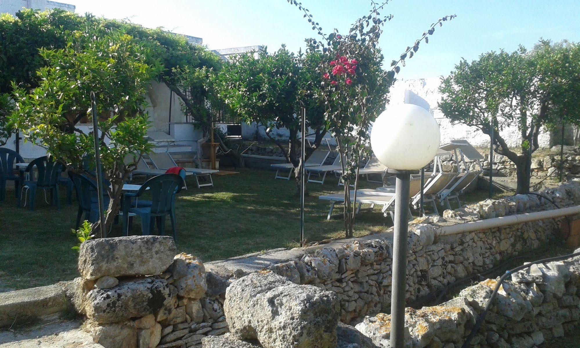 Albergo Masseria Refrigerio オストゥーニ エクステリア 写真